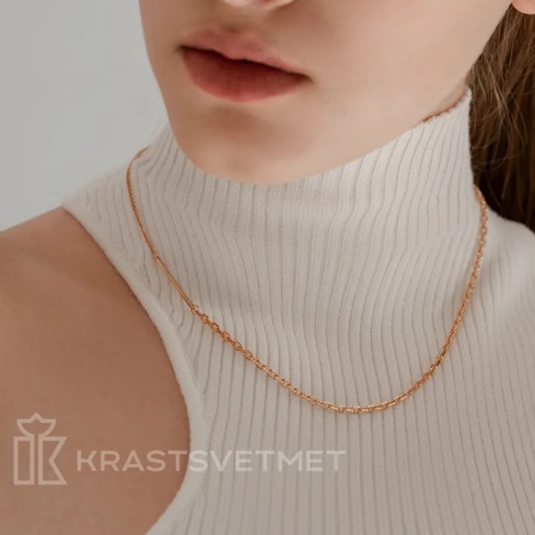 Колье из красного золота с пластиной